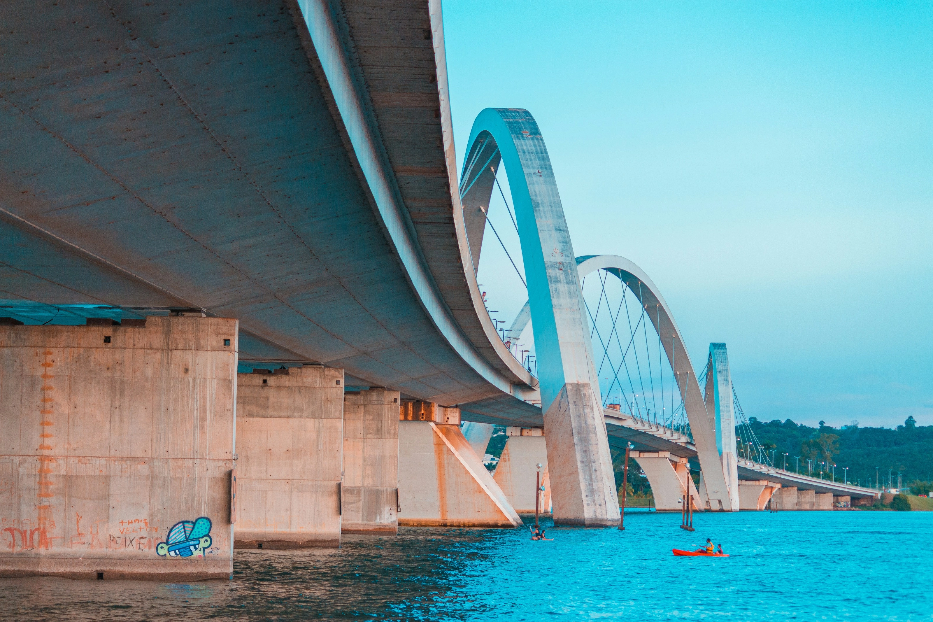 Le pont Juscelino Kubitschek (pont JK) enjambant le lac Paranoá à Brasília