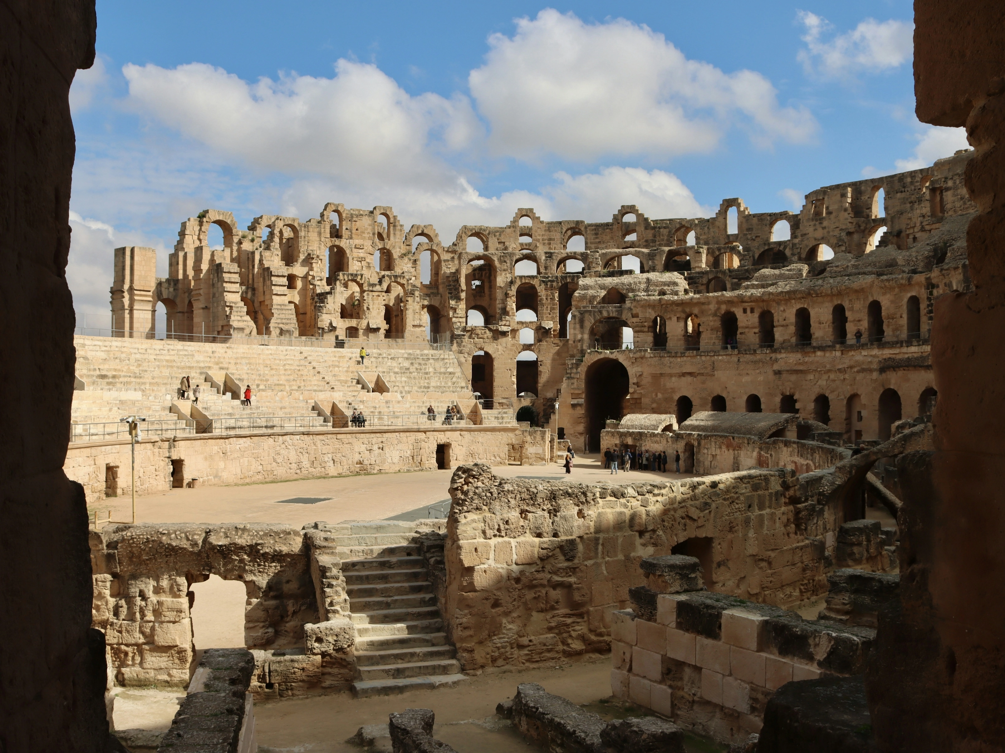 Intérieur de l'amphithéâtre romain d'El Jem