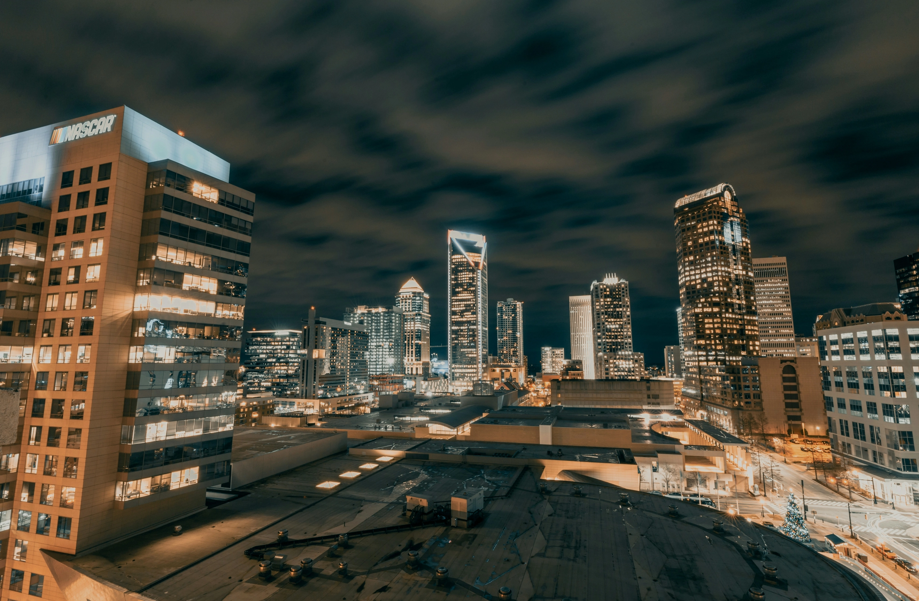 Skyline d'Uptown Charlotte de nuit