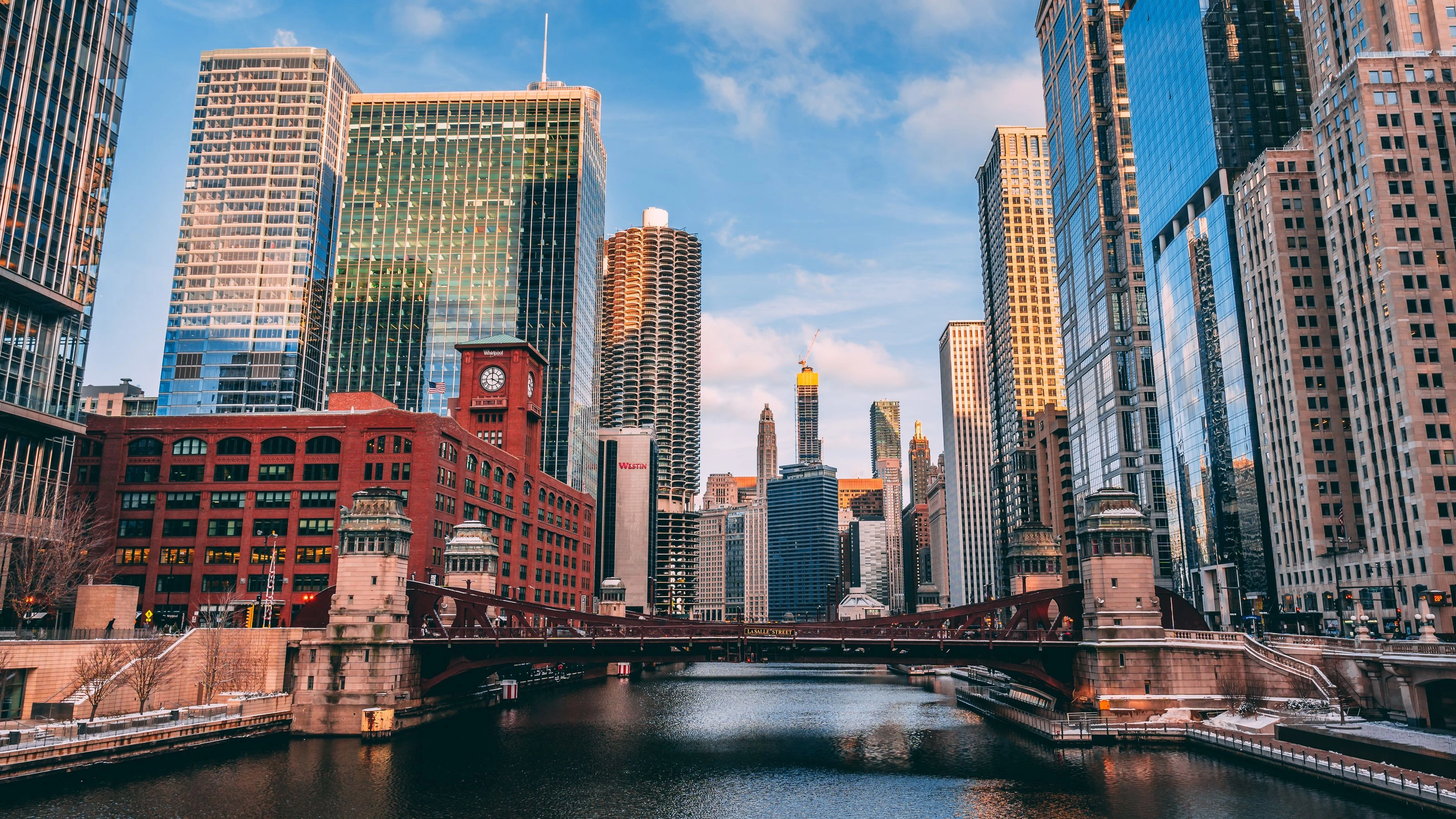 Pont sur la rivière Chicago au cœur du centre-ville